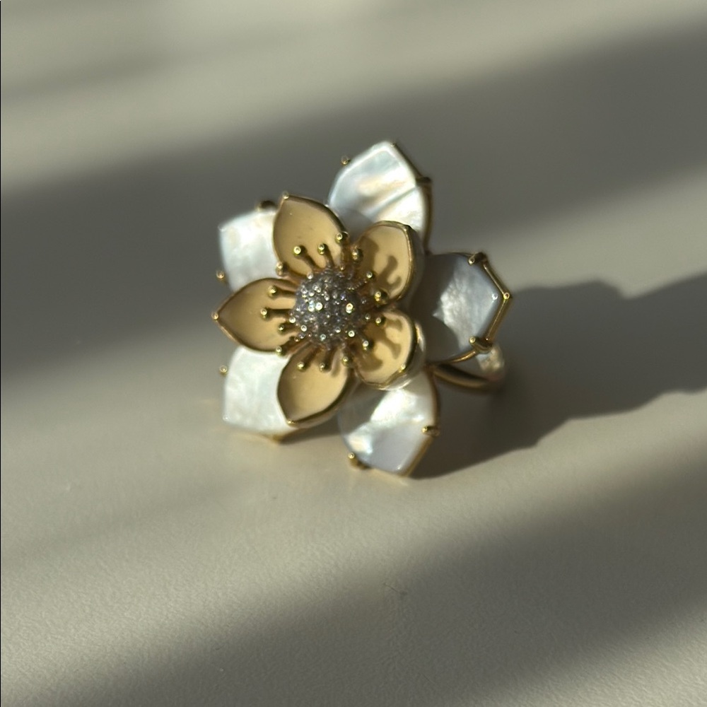 Juicy Couture Gold and White Flower Ring